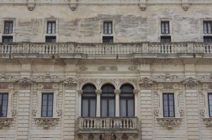 la facciata di piazza duomo a lecce